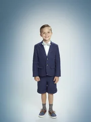 Das Fehlen von Vater- und Mutterfigur k&ouml;nnte sich schon bald negativ auf Bens (Jack Stanton) Erziehung auswirken ...