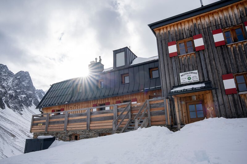 Kim Acha - Tirols Winterhütten (A, 2024)