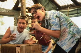 L-R: River Phoenix (Chris Chambers), Wil Wheaton (Gordie Lachance) und Corey Feldman (Teddy Duchamp)