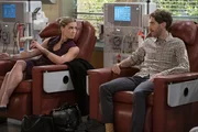 Samantha (Briga Heelan, l.); Drew Dunbar (Thomas Middleditch, r.)