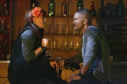 Garcia (Kirsten Vangsness, l.) spielt eine entscheidende Rolle in einem Fall, f&uuml;r den sie mit Morgan (Shemar Moore, r.) und dem restlichen BAU-Team nach Alaska reisen muss.