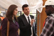 Temperance Brennan (Emily Deschanel, l.); Seeley Booth (David Boreanaz, r.)