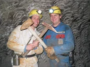 Willi Weitzel m&ouml;chte wissen, wo das Salz herkommt und f&auml;hrt ins Salzbergwerk nach Berchtesgaden. Mit Bergmann Hans gehts in die Fr&uuml;hschicht.