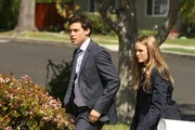 Dr. Lance Sweets (John Francis Daley) und FBI Special Agent Olivia Sparling (Danielle Panabaker)BB: achte Staffel, OT: The Gurk in the Garage Bones_Ep715_The_gunk_in_the_garage_sc_17_0099