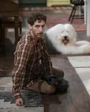 Drew Dunbar (Thomas Middleditch)