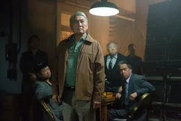 Mister Lee (Alvin Ing, M.) kennt kein Erbarmen: Er will sein Geld, was ihm der lebensm&uuml;de Zocker Jim schuldet, umgehend zur&uuml;ck ...