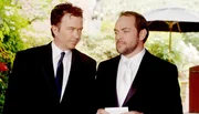 Nate (Timothy Hutton, l.) und Jim Sterling (Mark Sheppard)