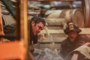 TAYLOR KINNEY (KELLY SEVERIDE)
