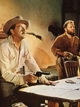 Der Revolverheld Tom Fitch (Karl Malden, li.) regelt Konflikte am liebsten mit dem Schie&szlig;seisen...