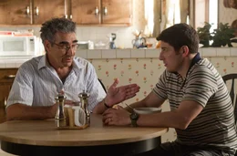 L-R: Jim's Dad (Eugene Levy), Jim Levenstein (Jason Biggs)