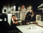 Sam (Will Geer, M.) und Ester (Ellen Corby, r.) machen sich Sorgen um ihren Enkel Jason (Jon Walmsley, l.), der sich mit seinem Studium und seinen Jobs v&ouml;llig verausgabt.