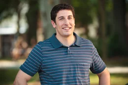 Zur&uuml;ck in der Heimat hat Jim (Jason Biggs) mit unerwarteten Herausforderungen zu k&auml;mpfen ...