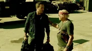 Steve (Alex O'Loughlin, l.) braucht Hilfe, um Danny und Chin wieder auf freien Fu&szlig; zu bekommen. Frank Bama (Jimmy Buffett, r.), Joe und das restliche Team steht ihm bei den Ermittlungen bei ...