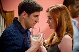 Beim Klassentreffen finden Jim (Jason Biggs, l.) und Michelle (Alyson Hannigan, r.) lange verschollene romantische Gef&uuml;hle wieder ...