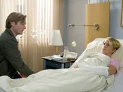 Christina (Judith Jäger) freut sich wider Erwarten überhaupt nicht über Mathias' (Kai Ivo Baulitz) Initiative, bei Petra Schade Gebärdenunterricht zu nehmen. Da Petra ihr schon einmal einen Mann ausgespannt hat, ist ihr Vertrauen gebrochen. Christina (Judith Jäger) freut sich wider Erwarten überhaupt nicht über Mathias' (Kai Ivo Baulitz) Initiative, bei Petra Schade Gebärdenunterricht zu nehmen. Da Petra ihr schon einmal einen Mann ausgespannt hat, ist ihr Vertrauen gebrochen.