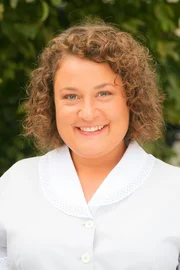 Elisabeth Leitner (Annabel Faber).