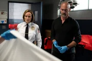 LAW & ORDER: ORGANIZED CRIME -- "Beyond the Sea" Episode 406 -- Pictured: (l-r)  Jennifer Ehle as Captain Meredith Bonner, Christopher Meloni as Det. Elliot Stabler