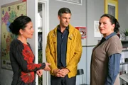 &Uuml;berrascht stellen Stockl (Marisa Burger, l.) und Grasegger (Ursula Maria Burkhart, r.) fest, dass Paartherapeut Kempe (Matthias Beier, m.) in den aktuellen Fall verwickelt ist.