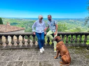 La Mouissone – Eigentümerin Lady Maggie Lockett und Karl Ploberger. La Mouissone – Eigentümerin Lady Maggie Lockett und Karl Ploberger.