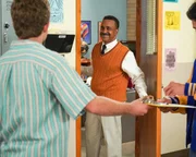 Mr. Glascott (Tim Meadows, m.) Mr. Glascott (Tim Meadows, m.)