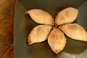 Die traditionellen Curry Puffs aus Malaysia kombinieren die &ouml;stlichen und westlichen Einfl&uuml;sse der Insel.