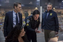 Dank der Unterst&uuml;tzung von Sgt. Tommy Saunders (Mark Wahlberg) gelingt es dem Team um FBI Special Agent Richard DesLauriers (Kevin Bacon) und Commissioner Ed Davis (John Goodman) die Attent&auml;ter auf Videoaufzeichnungen ausfindig zu machen.