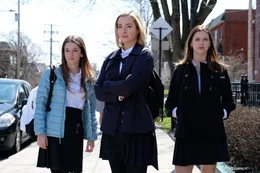 (v.l.n.r.) Brook (Catherine Saindon); Amy Turner (Allie MacDonald); Sara (Jenna Wheeler-Hughes)