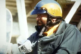 Nach bestandener Abschlusspr&uuml;fung bekommt Will (Bud Spencer) ein Revier und eine Harley-Davidson zugeteilt. Das Chaos kann beginnen ...