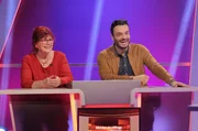 Schauspielerin Alice Hoffmann und Schlagers&auml;nger Giovanni Zarrella beweisen im Wissensquiz &bdquo;Meister des Alltags&ldquo; Praxisn&auml;he und Humor.