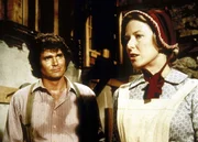 Charles (Michael Landon, l.) und Caroline (Karen Grassle, r.) haben kein Verst&auml;ndnis f&uuml;r das Verhalten einiger Gemeinschaftsmitglieder.