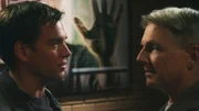 Versuchen Ziva aus den Fängen eines Terroristen zu befreien: Tony (Michael Weatherly, l.) und Gibbs (Mark Harmon, r.) ... Versuchen Ziva aus den Fängen eines Terroristen zu befreien: Tony (Michael Weatherly, l.) und Gibbs (Mark Harmon, r.) ...
