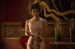 Famulus (Gugu Mbatha-Raw)