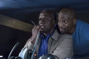 Captain Ray Holt (Andr&eacute; Braugher, l.); Terry Jeffords (Terry Crews, r.)