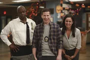 L-R: Ray Holt (Andre Braugher), Jake Peralta (Andy Samberg), Amy Santiago (Melissa Fumero)
