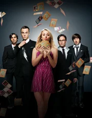 (5. Staffel) - Eine ganz besondere Truppe: Penny (Kaley Cuoco, M.), Sheldon (Jim Parsons, 2.v.l.), Rajesh (Kunal Nayyar, l.), Leonard (Johnny Galecki, 2.v.r.) und Howard (Simon Helberg, r.) ...