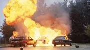Patricks Wagen ist eine Falle. Die Autobombe explodiert, als Tom und Semir ihn druchsuchen wollen...
