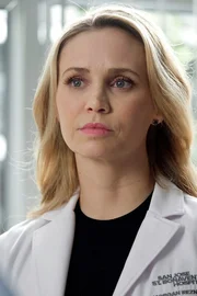 Dr. Morgan Reznick (Fiona Gubelmann)