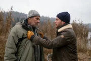 Nach der verst&ouml;renden Entdeckung stellt Simon (Ben M&uuml;nchow, r.) seinen Vater Rudolf Gantner (Wolfgang Maria Bauer, l.) zur Rede.