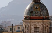 Blick &uuml;ber die Altstadt von Palermo mit Chiesa del Carmine Maggiore.