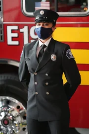 Barrett Doss (Victoria Hughes).