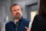 Dr. Iggy Frome (Tyler Labine)