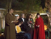 (v.l.n.r.) Kenneth (Cedric Yarbrough); Dylan DiMeo (Kyla Kenedy); JJ DiMeo (Micah Fowler); Jimmy DiMeo (John Ross Bowie); Maya DiMeo (Minnie Driver); Ray DiMeo (Mason Cook)