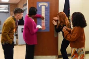 v.li.: Jacob Hill (Chris Perfetti), Barbara Howard (Sheryl Lee Ralph), Melissa Schemmenti (Lisa Ann Walter), Janine Teagues (Quinta Brunson)