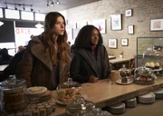 Murphy Mason (Perry Mattfeld, l.); Jules Becker (Saycon Sengbloh, r.)