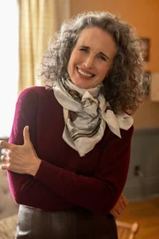 Del Landry (Andie MacDowell).