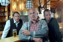 Seewirt (Wolf Bachofner), Hias (Fritz Egger), Schluderer (Rainer Egger).
