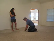 In diesem Haus wartet eine Menge Arbeit auf Joanna (l.) und Chip (r.) ...