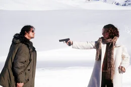 Fritz Karl (Martin Bose), Claudia Michelsen (Leah Sanders).