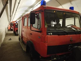 Feuerwehrfahrzeuge der Untertage-Feuerwehr im Materiallager Mechernich.  +++ Die Verwendung des sendungsbezogenen Materials ist nur mit dem Hinweis und Verlinkung auf RTL+ gestattet. +++