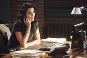 Ein merkwürdiger Fall beschäftigt Jane Rizzoli (Angie Harmon): Eine reiche Frau, die unheilbar an Krebs erkrankt war, ist verstorben. Bei der Untersuchung stellt sich jedoch heraus, dass nicht der Krebs Grund für ihr Sterben war... Ein merkwürdiger Fall beschäftigt Jane Rizzoli (Angie Harmon): Eine reiche Frau, die unheilbar an Krebs erkrankt war, ist verstorben. Bei der Untersuchung stellt sich jedoch heraus, dass nicht der Krebs Grund für ihr Sterben war...
